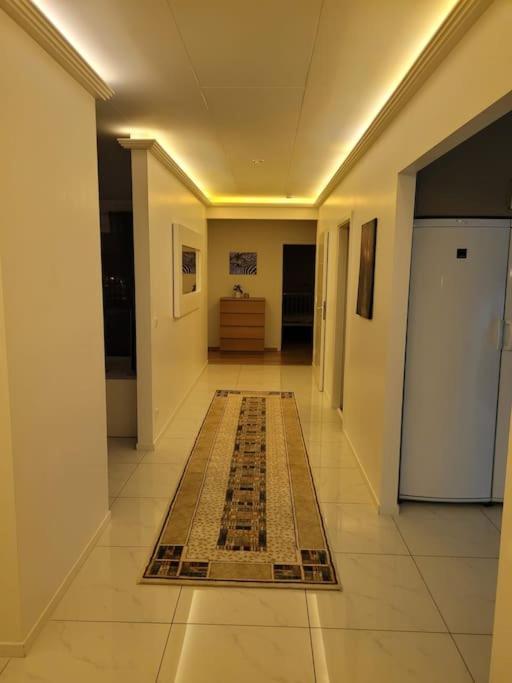 Villa Beautiful Terraced House With Private Parking Sandviken Exterior foto